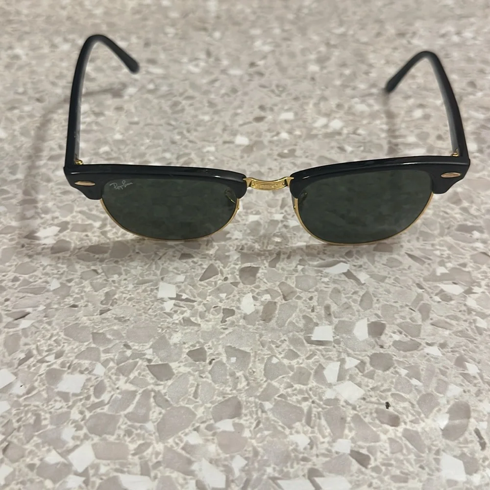 Ray BAN CLUBMASTER CLASSIC LIKE NEW ! UNISEX 
FITS FOR SMALL HEAD …lol - Picture 2 of 10